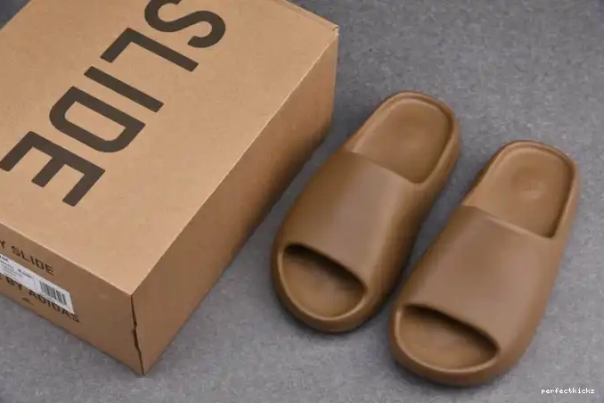 G55492 Core Yeezy Slide Adidas 0530